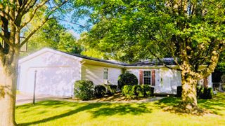 1516 Laurelwood Drive, Elkhart, IN 46516