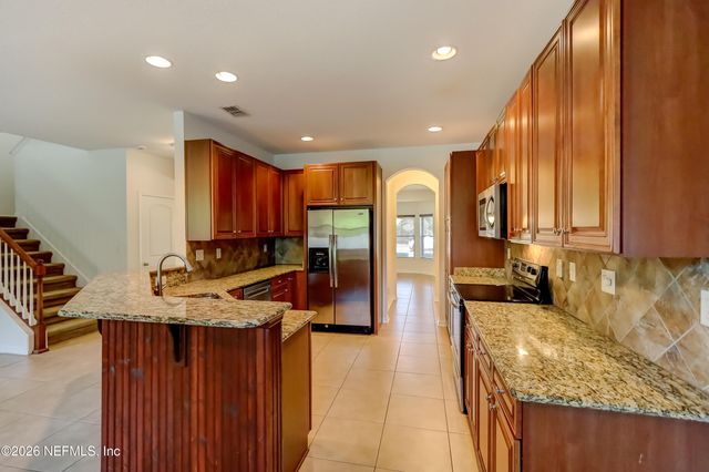 3681 LIGHTVIEW Lane, Jacksonville, FL 32225