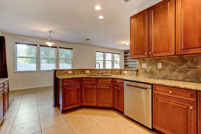 3681 LIGHTVIEW Lane, Jacksonville, FL 32225