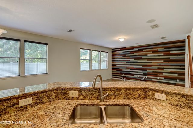 3681 LIGHTVIEW Lane, Jacksonville, FL 32225