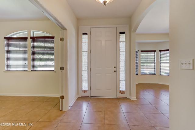 3681 LIGHTVIEW Lane, Jacksonville, FL 32225