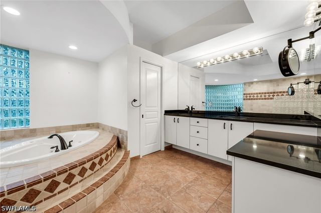 9736 Wilshire Lakes BLVD, Naples, FL 34109