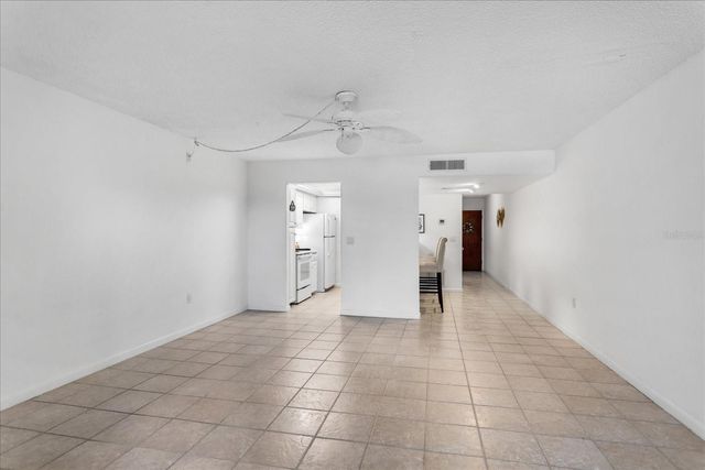 510 CRANES WAY 206, Altamonte Springs, FL 32701