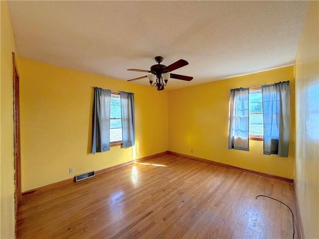 17787 Cantrell Road, Linwood, KS 66052