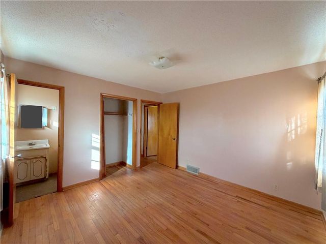 17787 Cantrell Road, Linwood, KS 66052