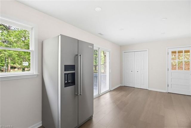 5595 Murray Road, Winston-salem, NC 27106