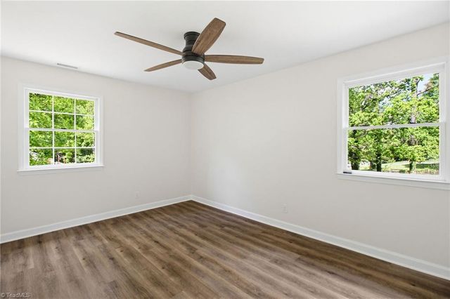 5595 Murray Road, Winston-salem, NC 27106