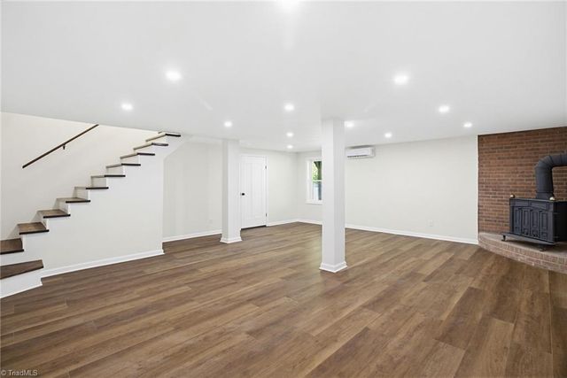 5595 Murray Road, Winston-salem, NC 27106