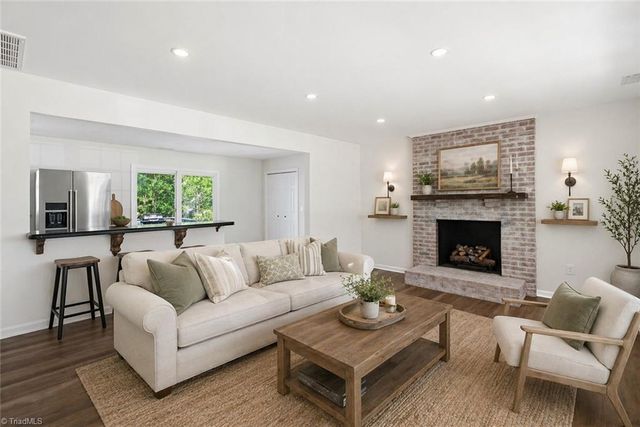 5595 Murray Road, Winston-salem, NC 27106