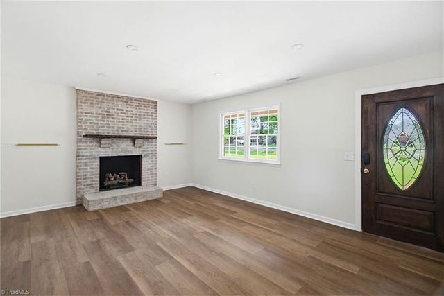 5595 Murray Road, Winston-salem, NC 27106