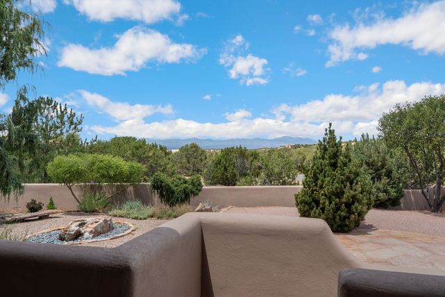 18 Calle San Acacia, Santa Fe, NM 87506