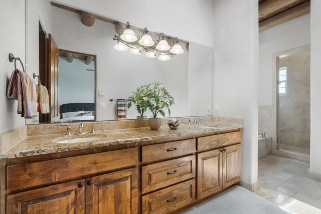 18 Calle San Acacia, Santa Fe, NM 87506