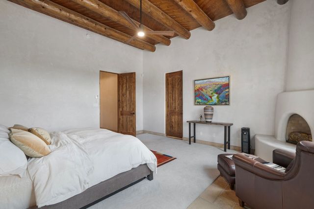 18 Calle San Acacia, Santa Fe, NM 87506