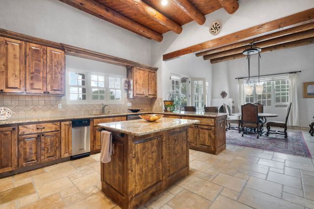 18 Calle San Acacia, Santa Fe, NM 87506