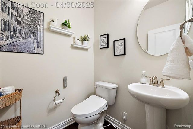 31035 Tremont Lane, Beverly Hills Village, MI 48025