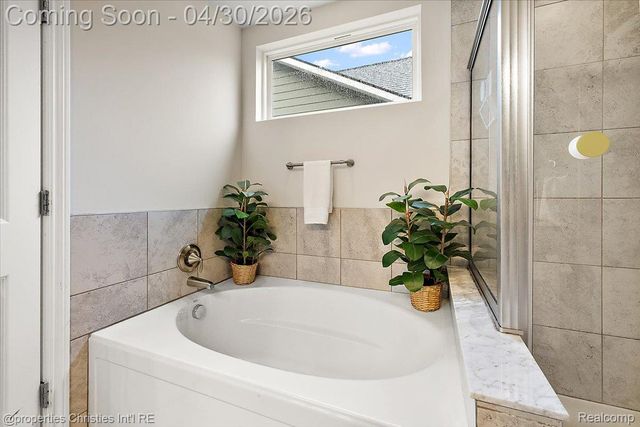 31035 Tremont Lane, Beverly Hills Village, MI 48025