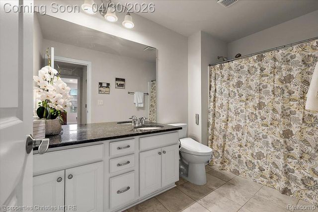 31035 Tremont Lane, Beverly Hills Village, MI 48025