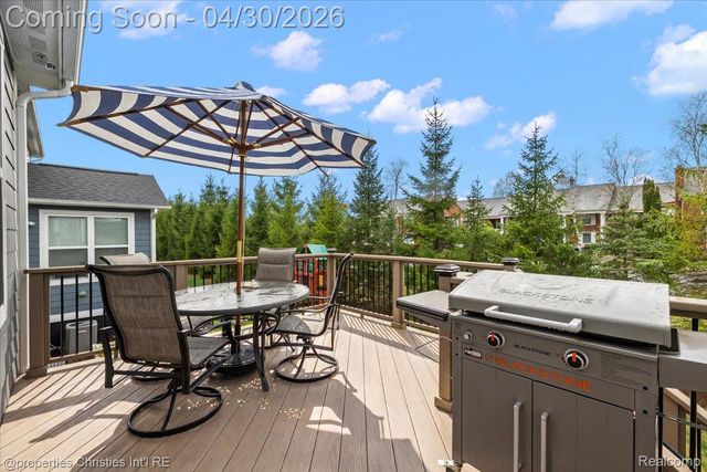 31035 Tremont Lane, Beverly Hills Village, MI 48025