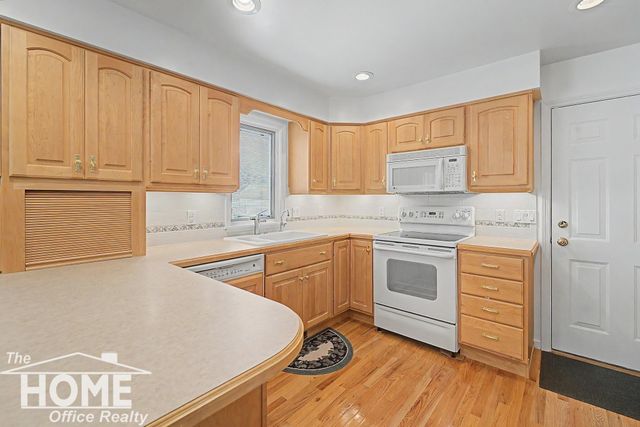 983 Krust Drive, Owosso, MI 48867
