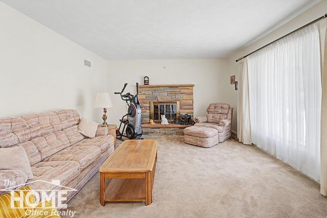 983 Krust Drive, Owosso, MI 48867