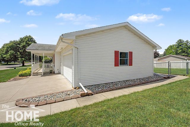 983 Krust Drive, Owosso, MI 48867