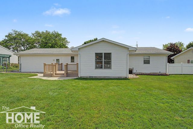 983 Krust Drive, Owosso, MI 48867