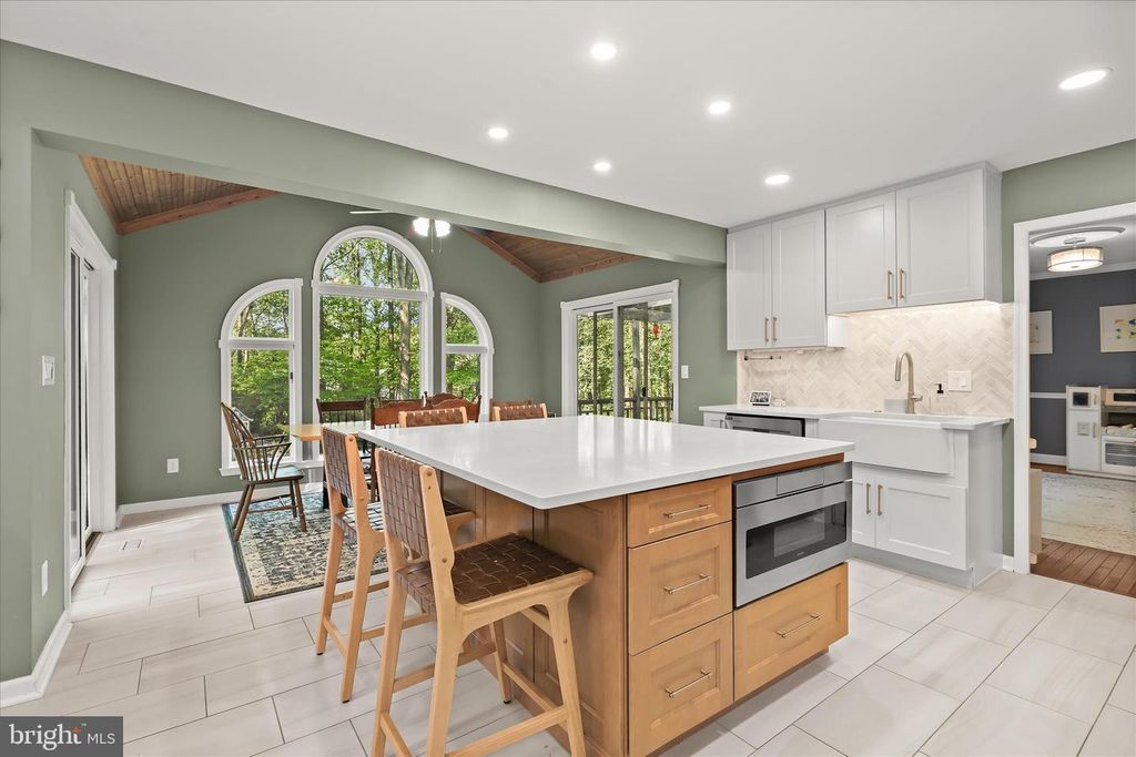 Image 19 of property listing at 625 SIDELING CT, Sykesville, MD 21784