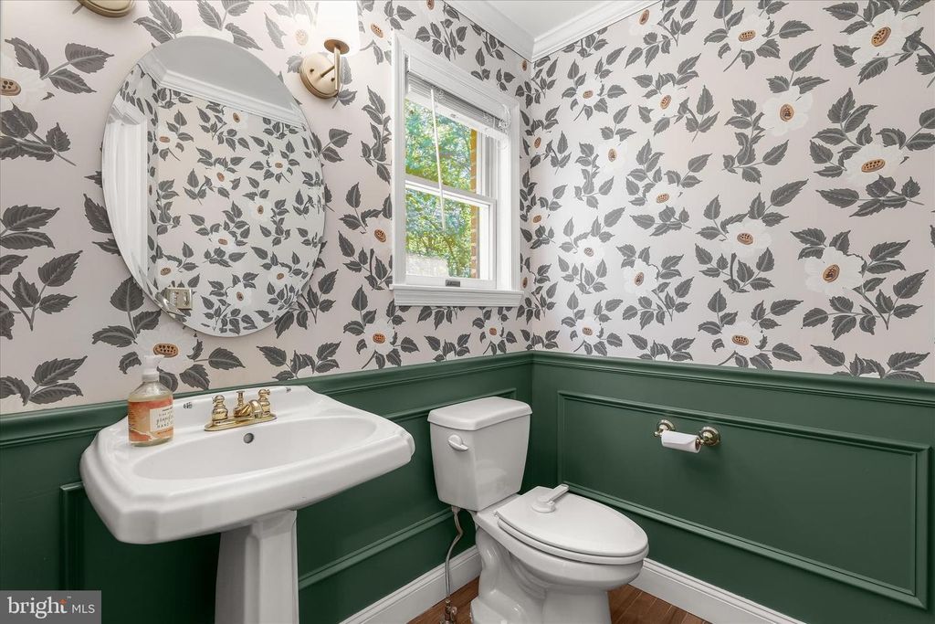 Image 28 of property listing at 625 SIDELING CT, Sykesville, MD 21784