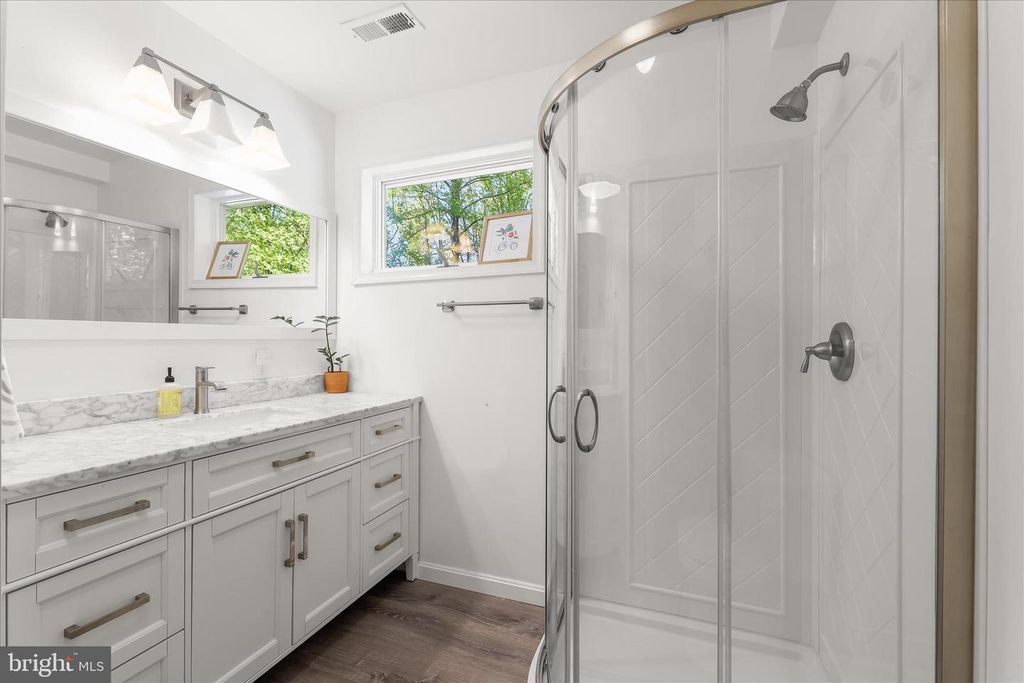 Image 36 of property listing at 625 SIDELING CT, Sykesville, MD 21784