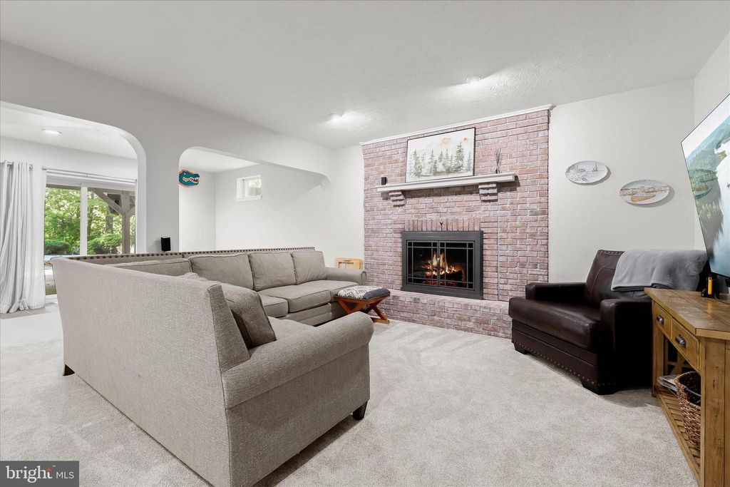 Image 40 of property listing at 625 SIDELING CT, Sykesville, MD 21784