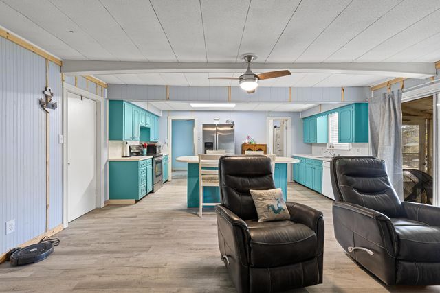 2408 Blairs Landing, Karnack, TX 75670