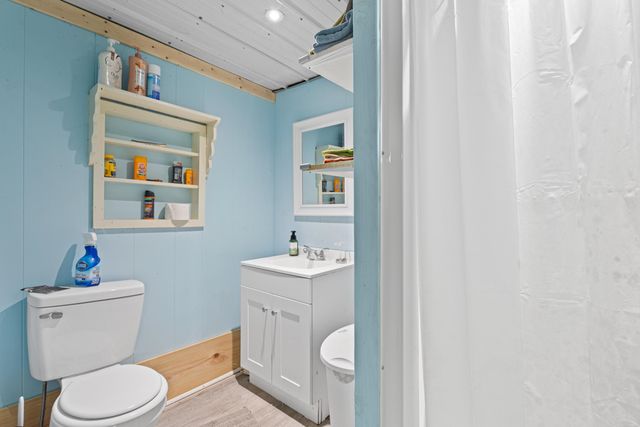 2408 Blairs Landing, Karnack, TX 75670