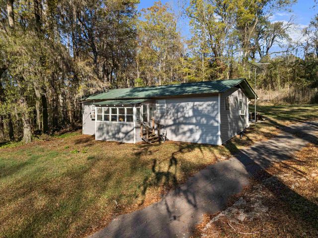 2408 Blairs Landing, Karnack, TX 75670