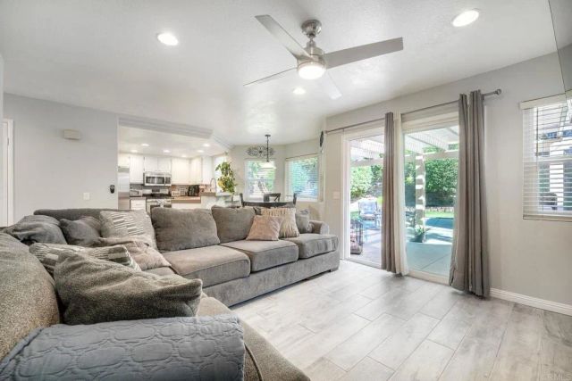 275 Royal Glen Drive, Fallbrook, CA 92028