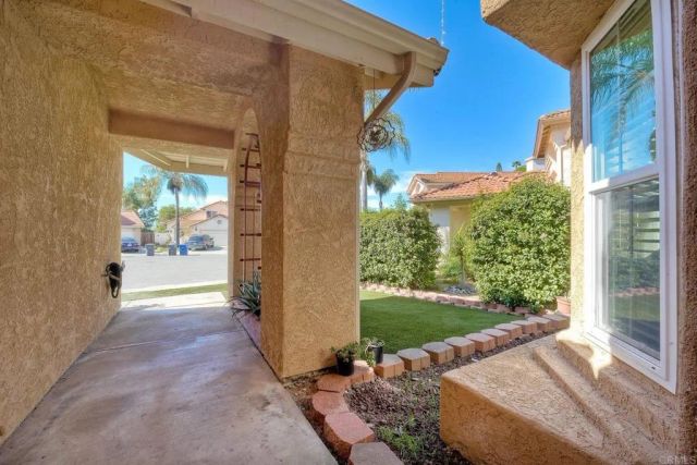 275 Royal Glen Drive, Fallbrook, CA 92028