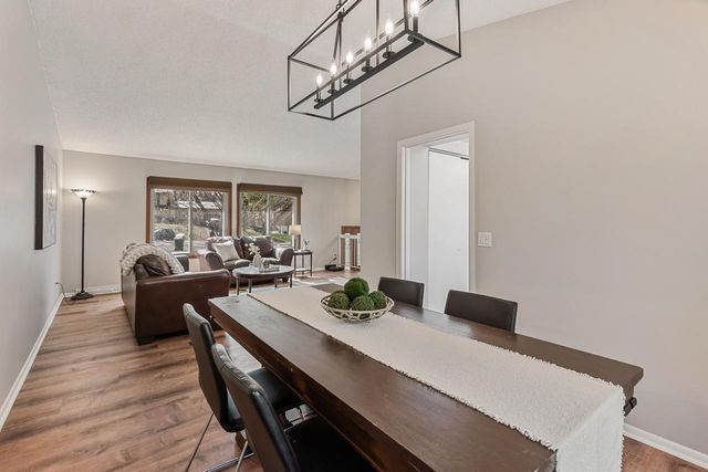 9515 Risewood Circle, Eden Prairie, MN 55347