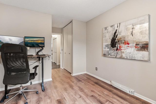 9515 Risewood Circle, Eden Prairie, MN 55347