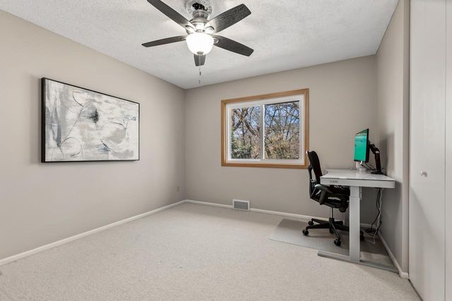 9515 Risewood Circle, Eden Prairie, MN 55347