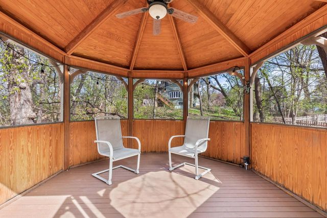 9515 Risewood Circle, Eden Prairie, MN 55347