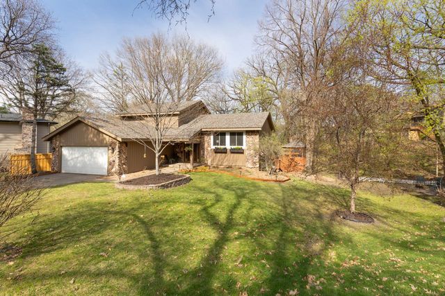 9515 Risewood Circle, Eden Prairie, MN 55347