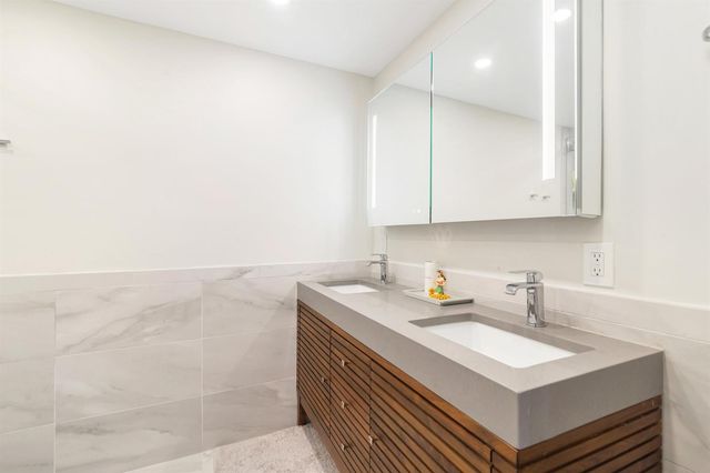 400 Seasage Drive 806, Delray Beach, FL 33483