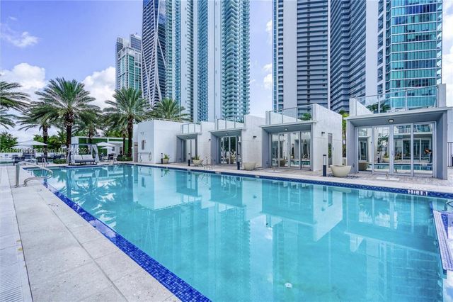851 NE 1st Ave 811, Miami, FL 33132