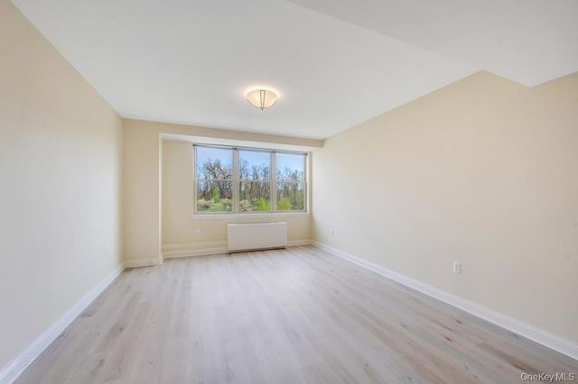 300 E Overlook 240, Port Washington, NY 11050