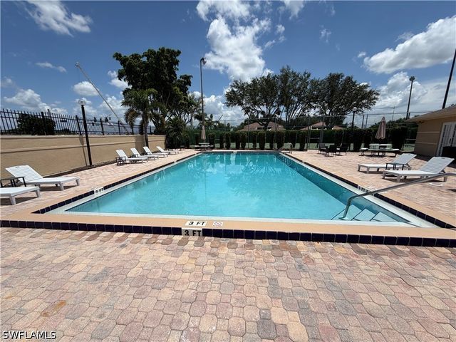 5325 Summerlin RD 2513, Fort Myers, FL 33919