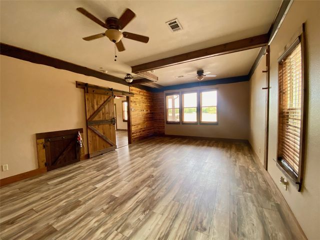 405 County Road 1264, Whitesboro, TX 76273