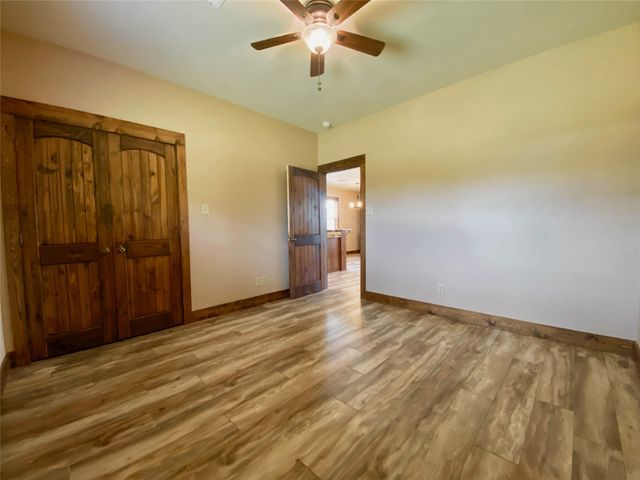 405 County Road 1264, Whitesboro, TX 76273