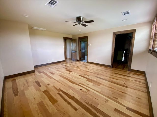 405 County Road 1264, Whitesboro, TX 76273
