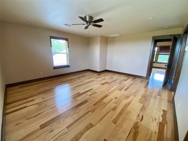 405 County Road 1264, Whitesboro, TX 76273