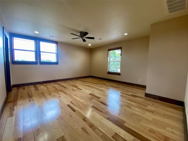 405 County Road 1264, Whitesboro, TX 76273