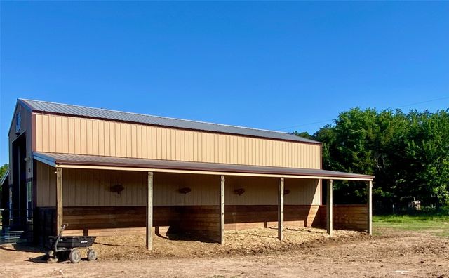 405 County Road 1264, Whitesboro, TX 76273